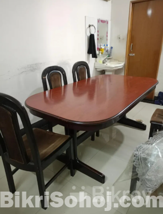 Original segun kath table with 6 chairs
